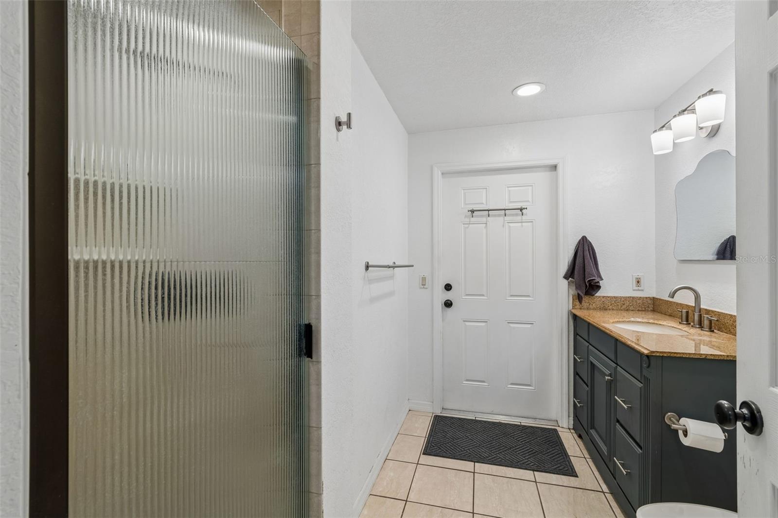 Image 38 of 73 For 4412 Sweetwater Drive