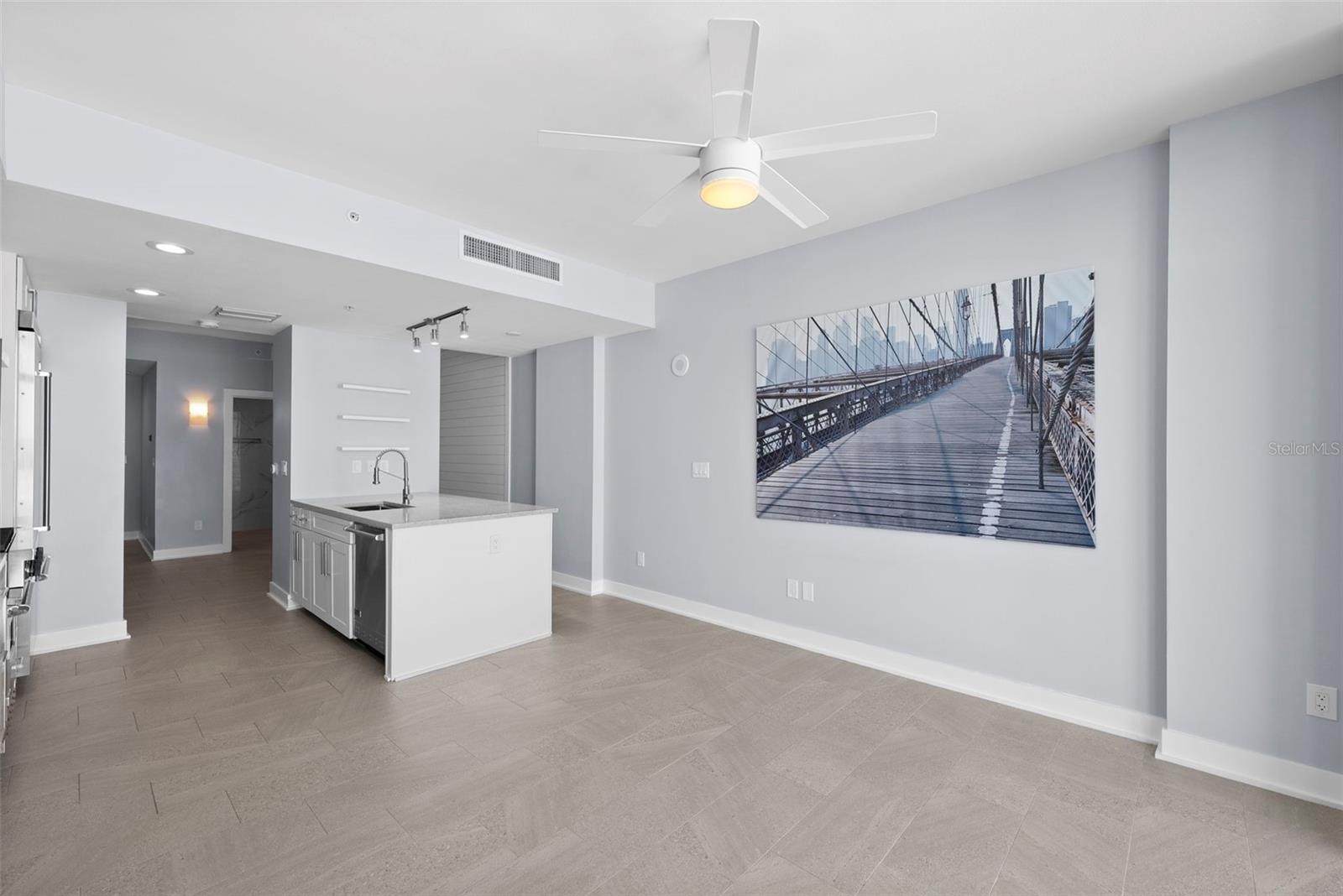 Image 11 of 43 For 1208 Kennedy Boulevard 925