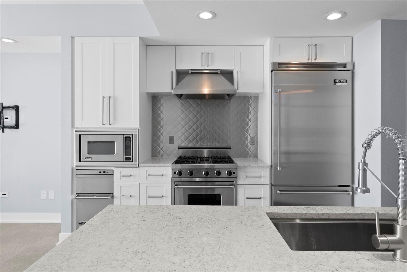 Image 13 of 43 For 1208 Kennedy Boulevard 925