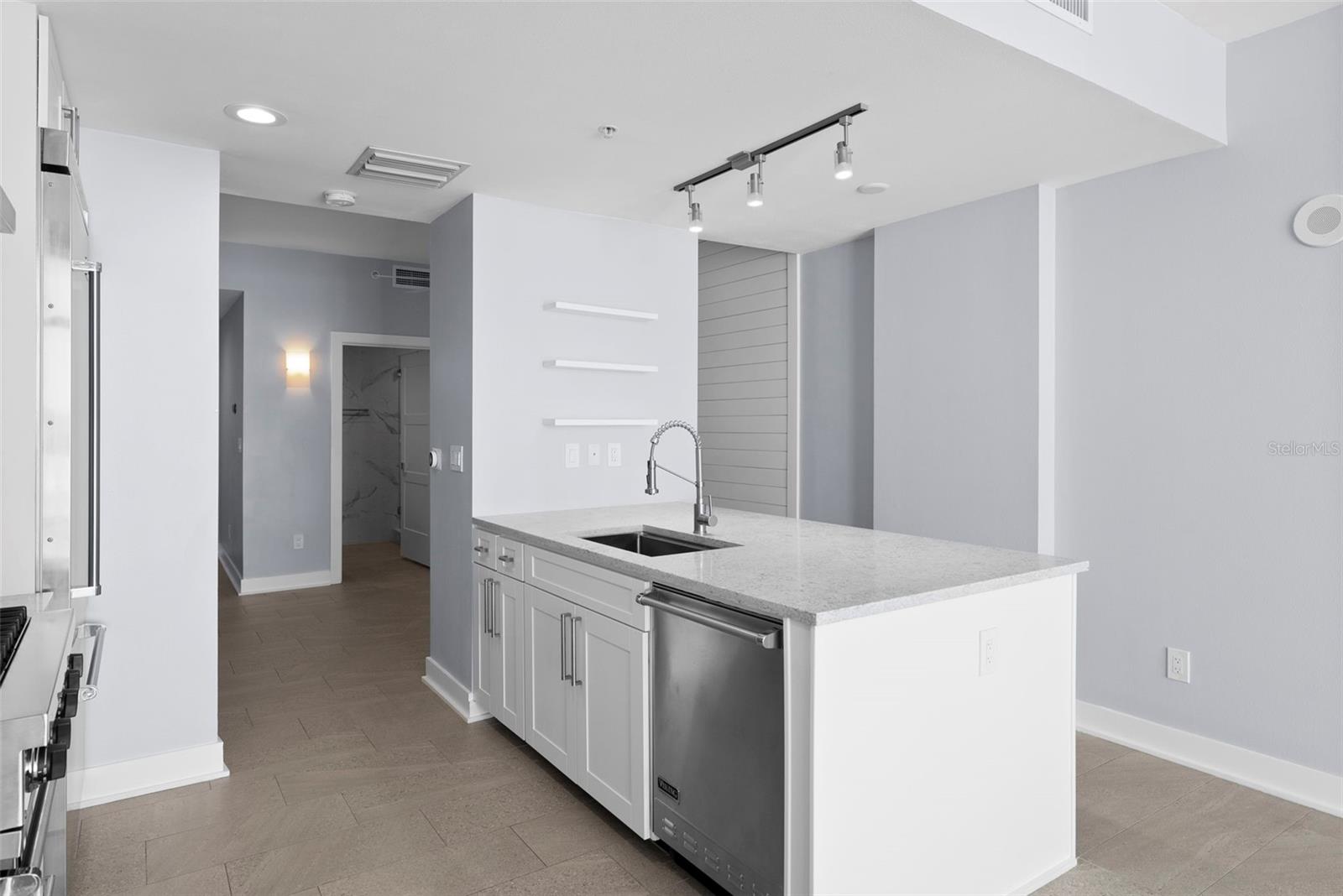 Image 14 of 43 For 1208 Kennedy Boulevard 925