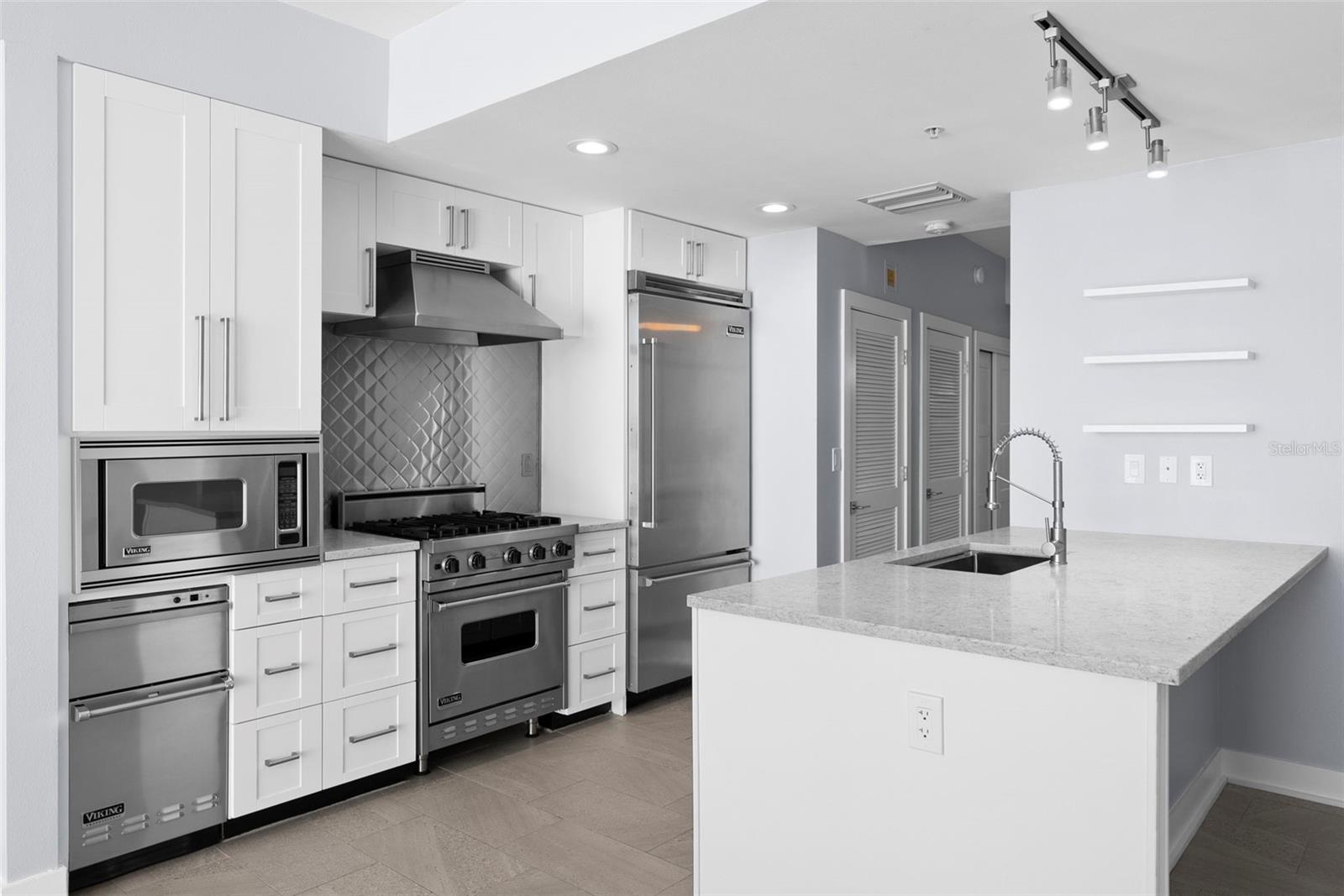 Image 15 of 43 For 1208 Kennedy Boulevard 925