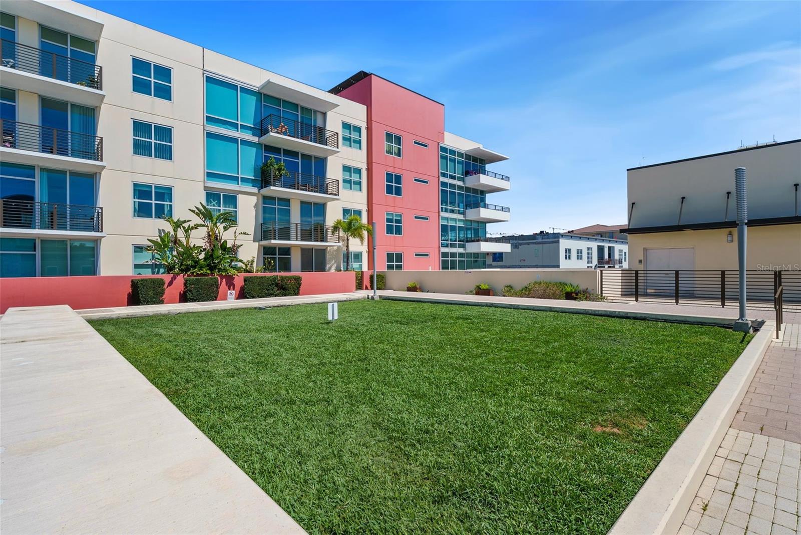 Image 30 of 43 For 1208 Kennedy Boulevard 925