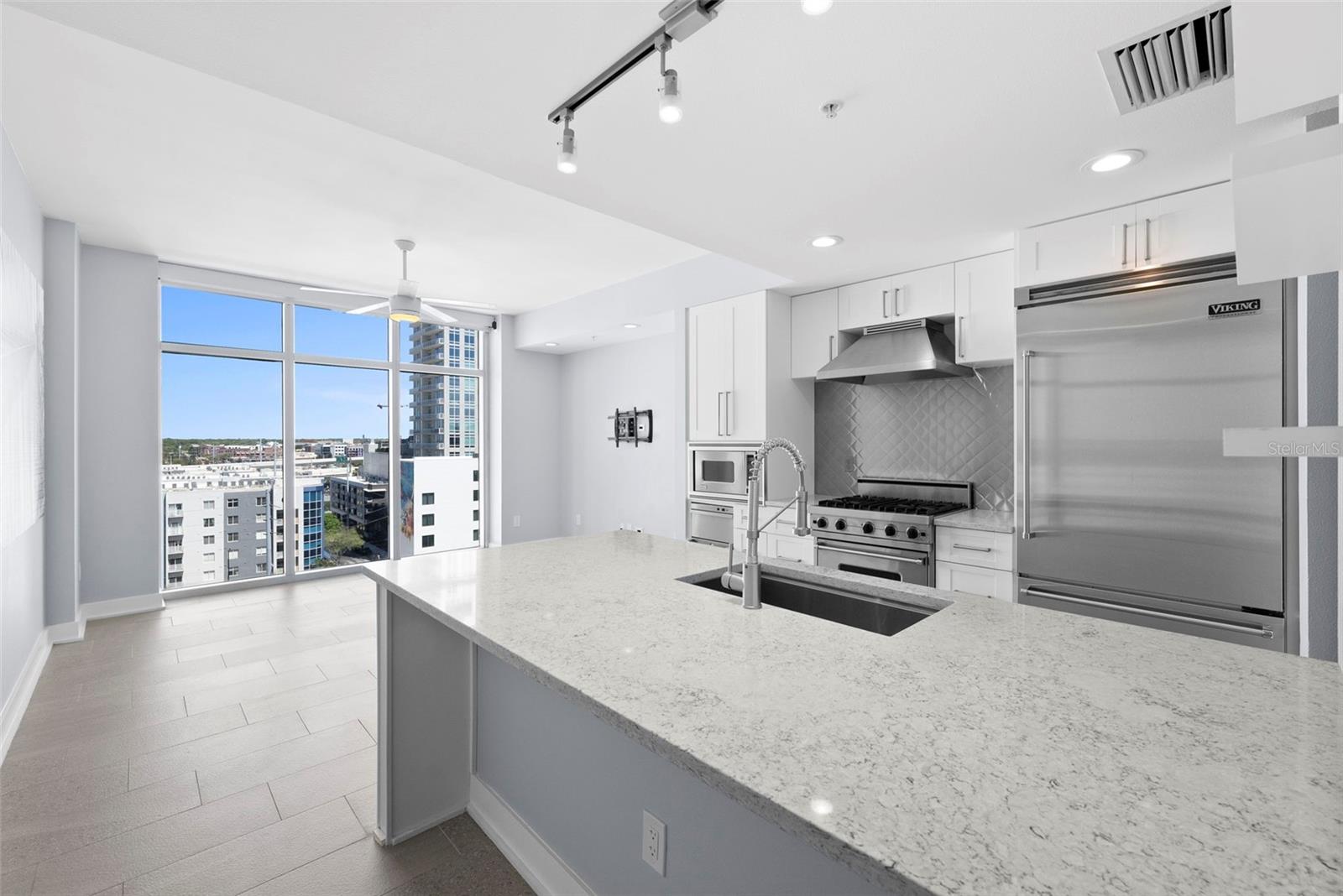 Image 5 of 43 For 1208 Kennedy Boulevard 925