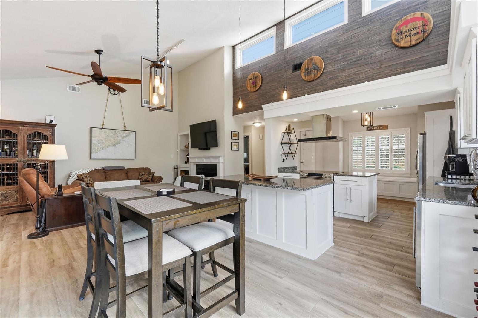 Listing photo id 13 for 13917 76th Terrace