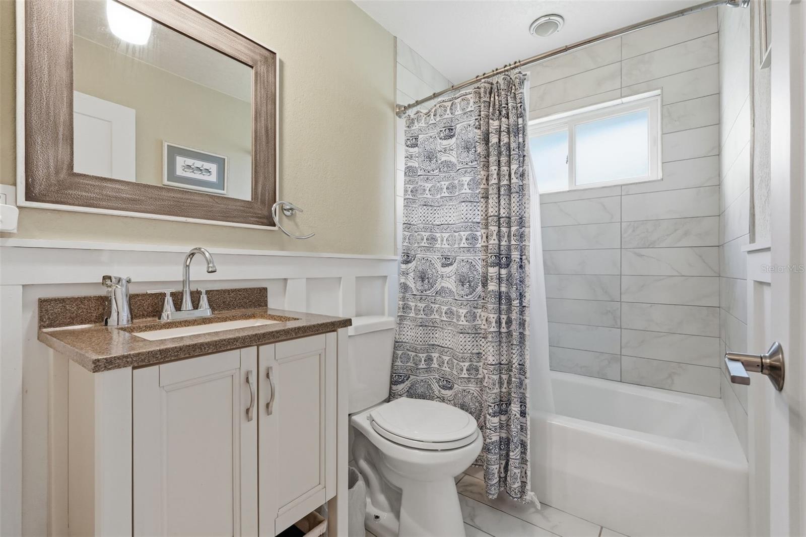 Listing photo id 24 for 13917 76th Terrace