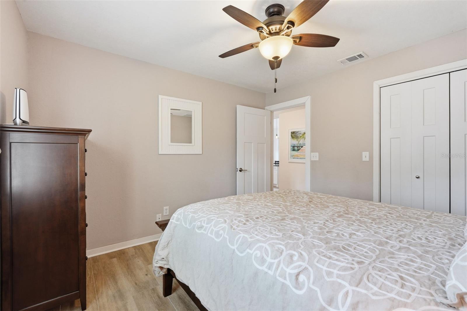 Listing photo id 26 for 13917 76th Terrace