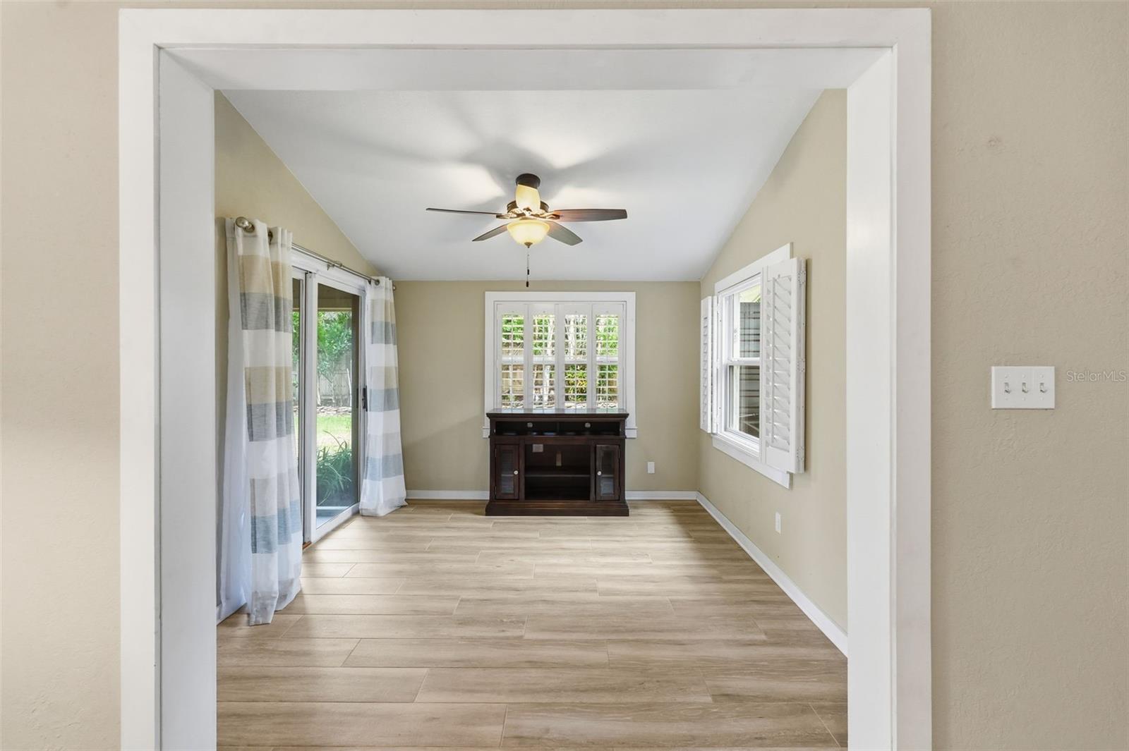 Listing photo id 30 for 13917 76th Terrace