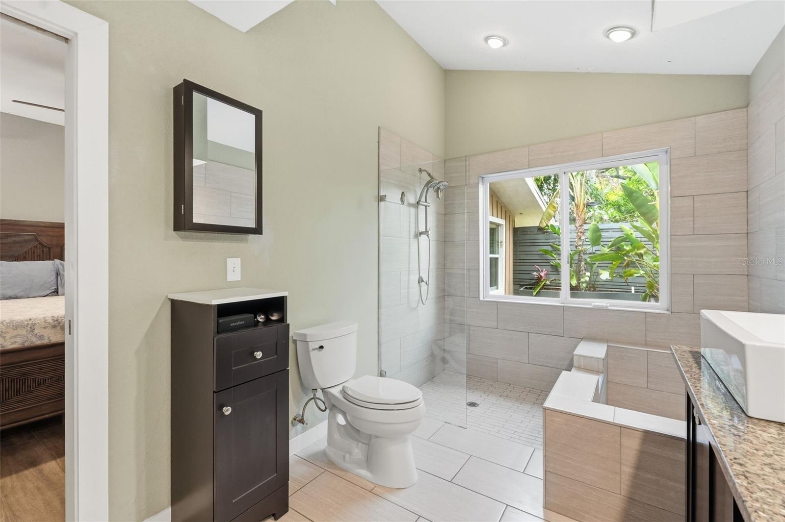 Listing photo id 35 for 13917 76th Terrace