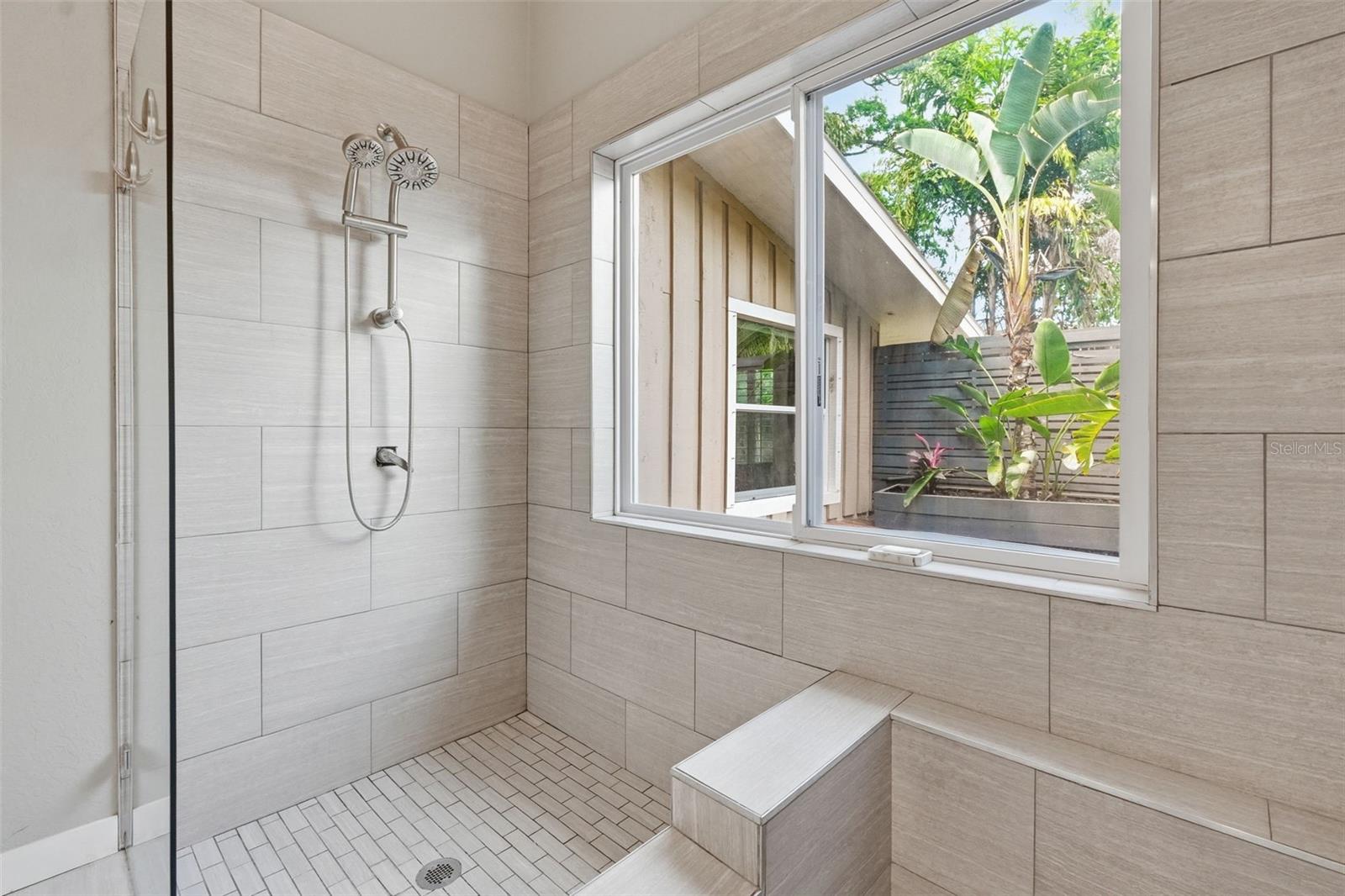 Listing photo id 36 for 13917 76th Terrace