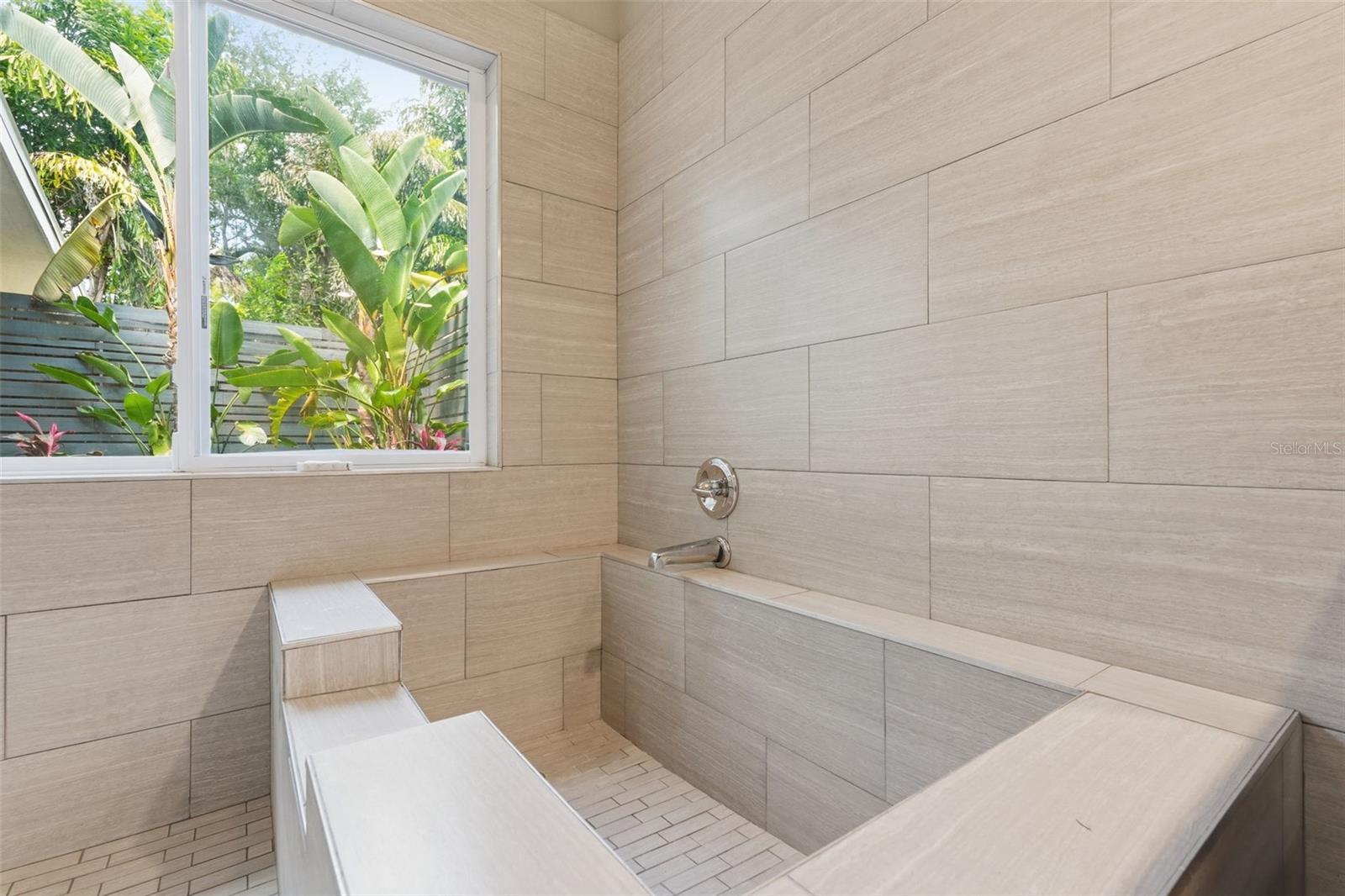 Listing photo id 37 for 13917 76th Terrace