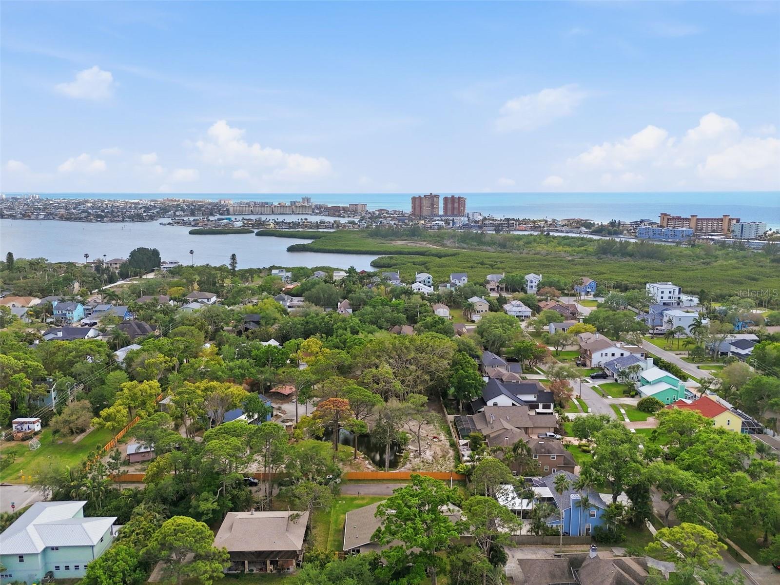 Listing photo id 57 for 13917 76th Terrace