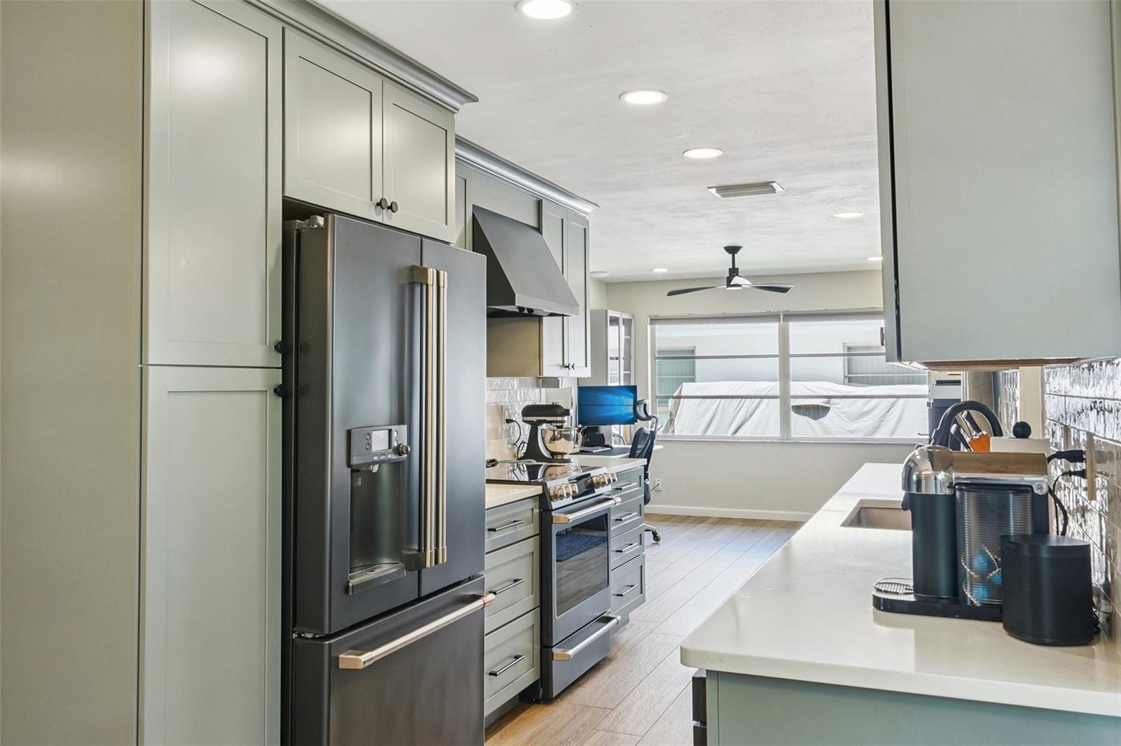 Image 11 of 33 For 11469 Imperial Grove Drive E