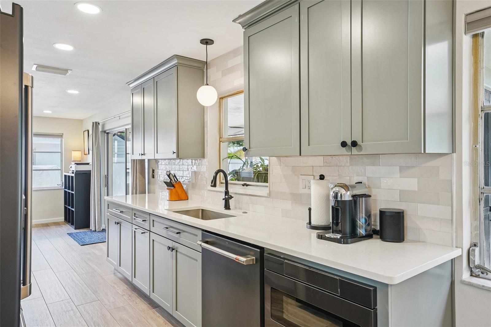 Image 12 of 33 For 11469 Imperial Grove Drive E