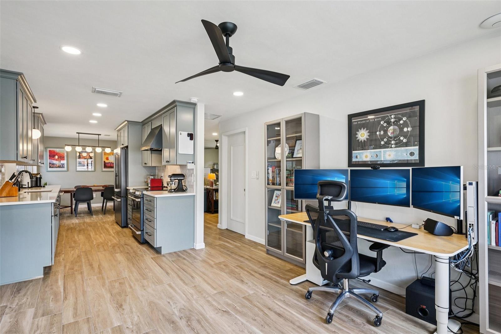 Image 14 of 33 For 11469 Imperial Grove Drive E