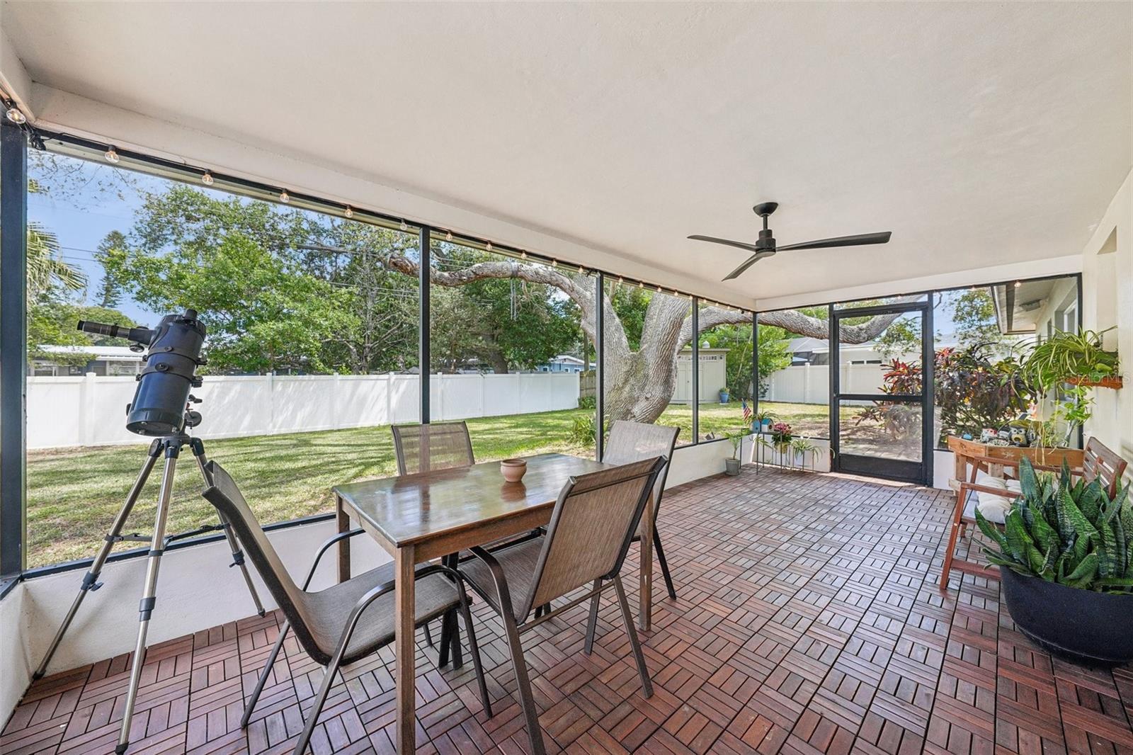 Image 21 of 33 For 11469 Imperial Grove Drive E