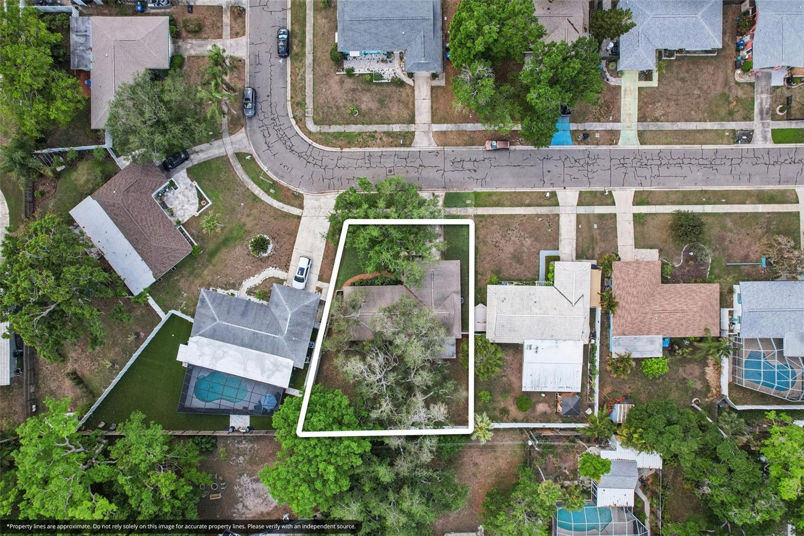 Image 29 of 33 For 11469 Imperial Grove Drive E