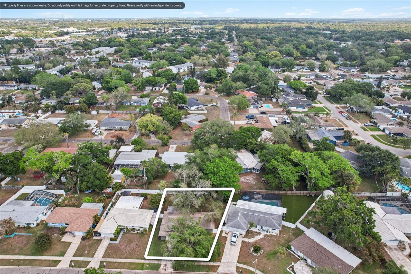 Image 31 of 33 For 11469 Imperial Grove Drive E