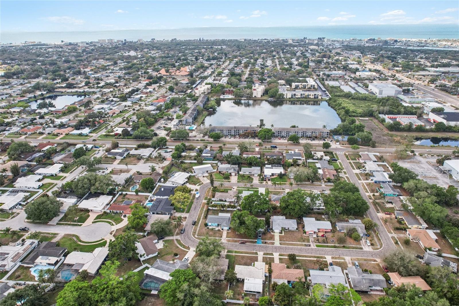 Image 32 of 33 For 11469 Imperial Grove Drive E