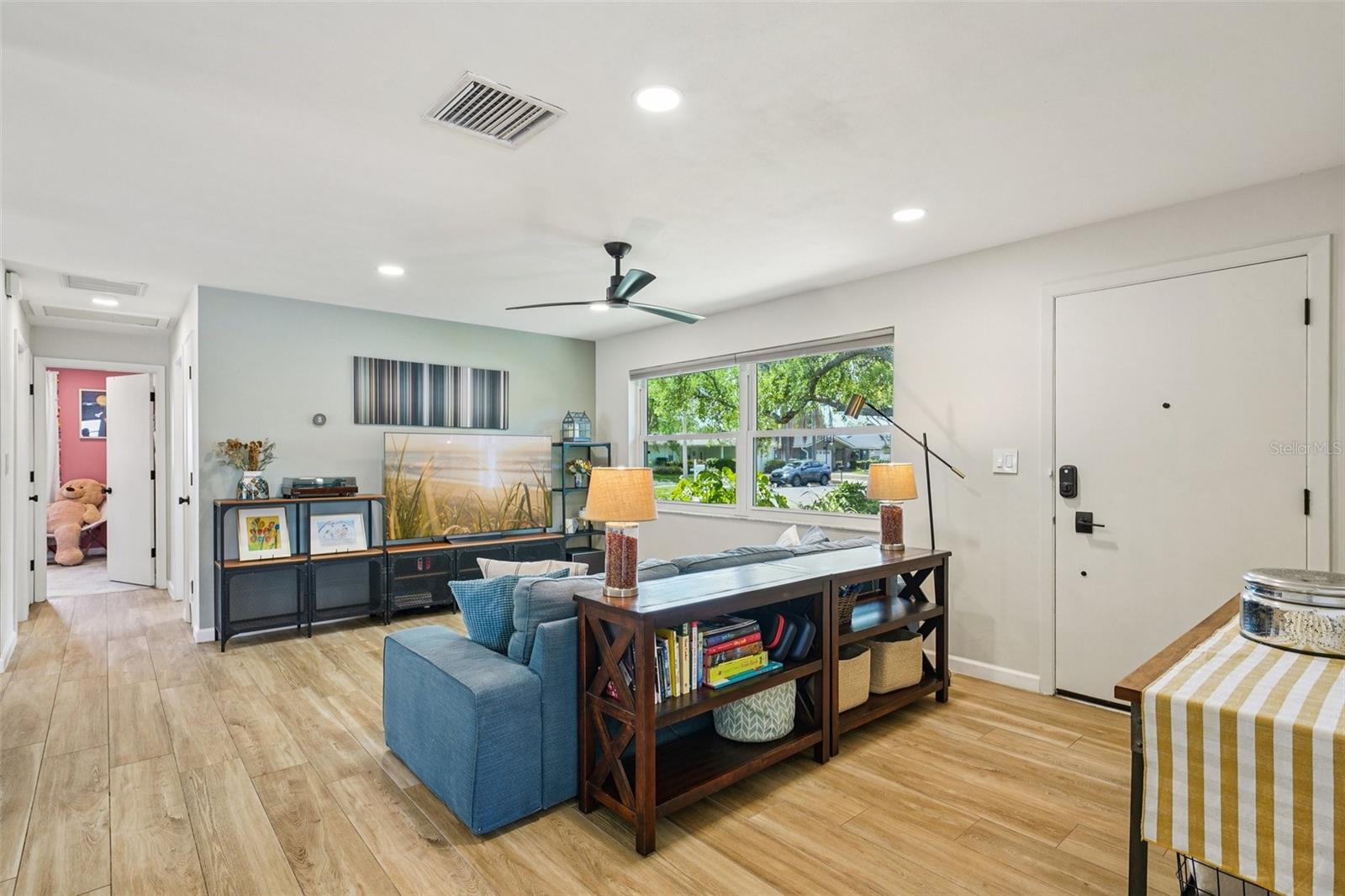 Image 5 of 33 For 11469 Imperial Grove Drive E