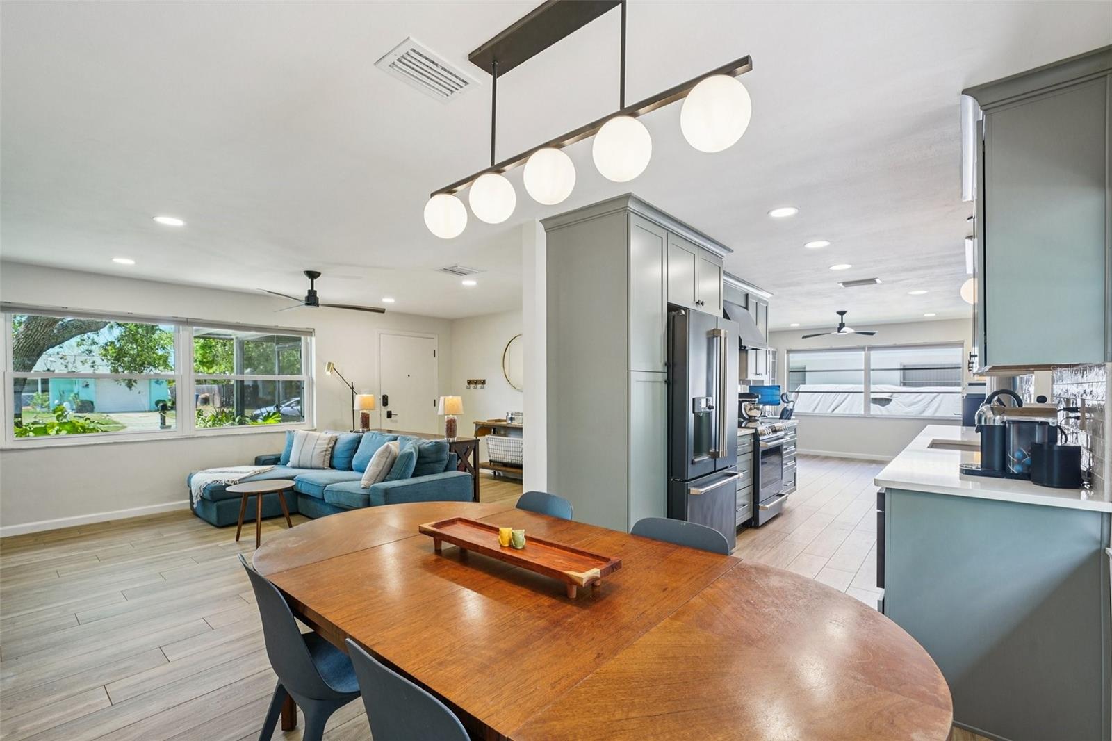 Image 7 of 33 For 11469 Imperial Grove Drive E