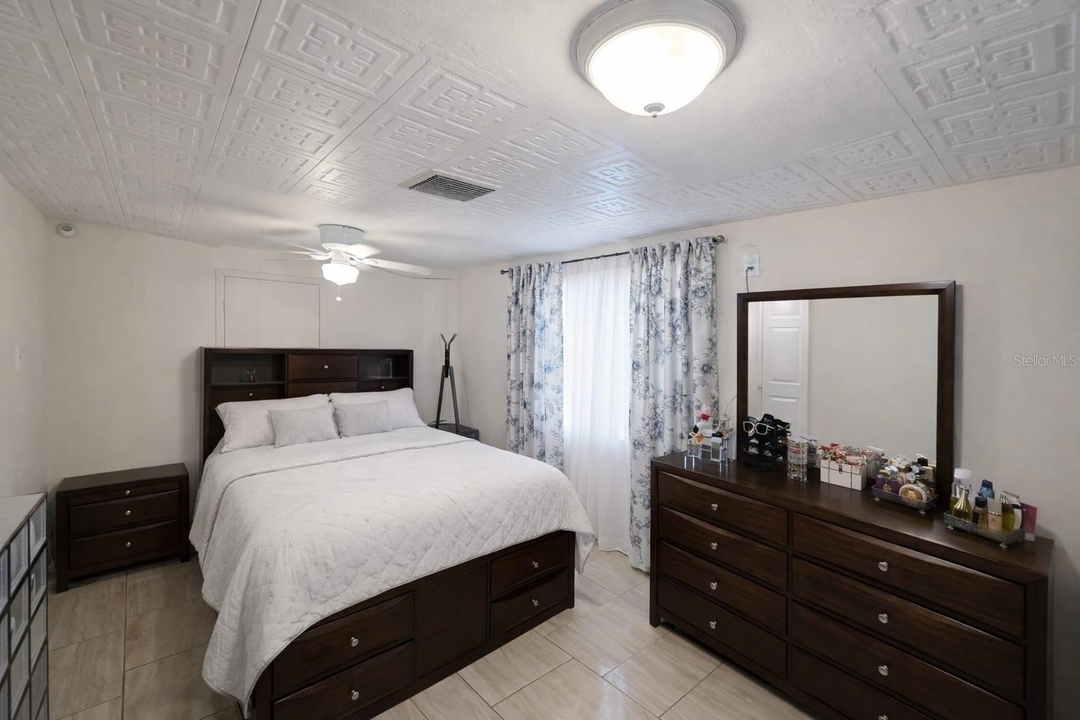 Image 13 of 20 For 207 Beverly Avenue