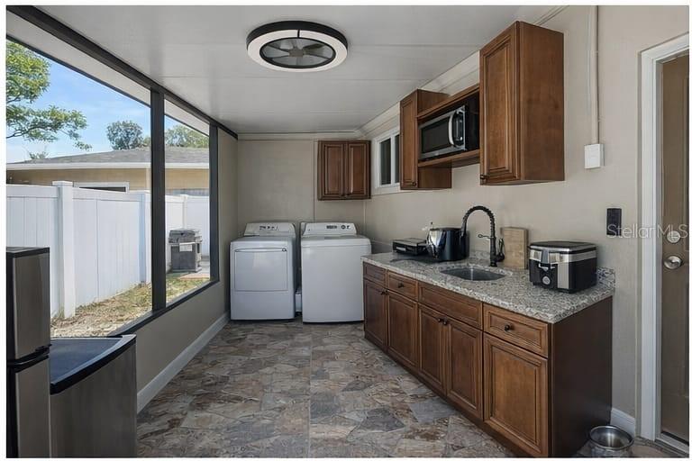 Image 18 of 20 For 207 Beverly Avenue