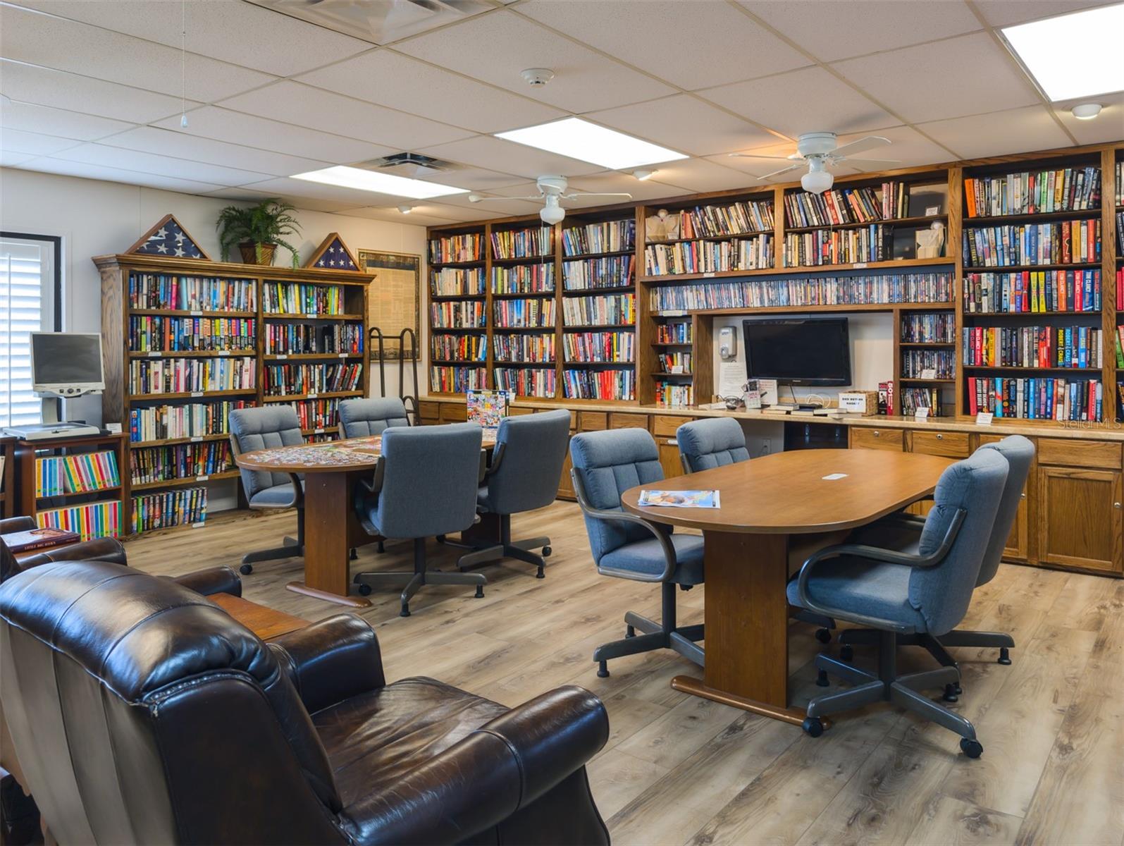 Image 48 of 58 For 11231 Dollar Lake Drive 5