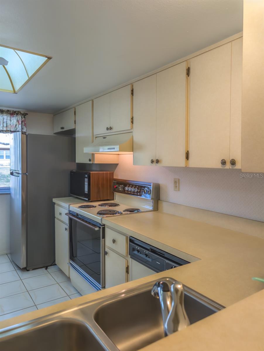 Image 6 of 58 For 11231 Dollar Lake Drive 5