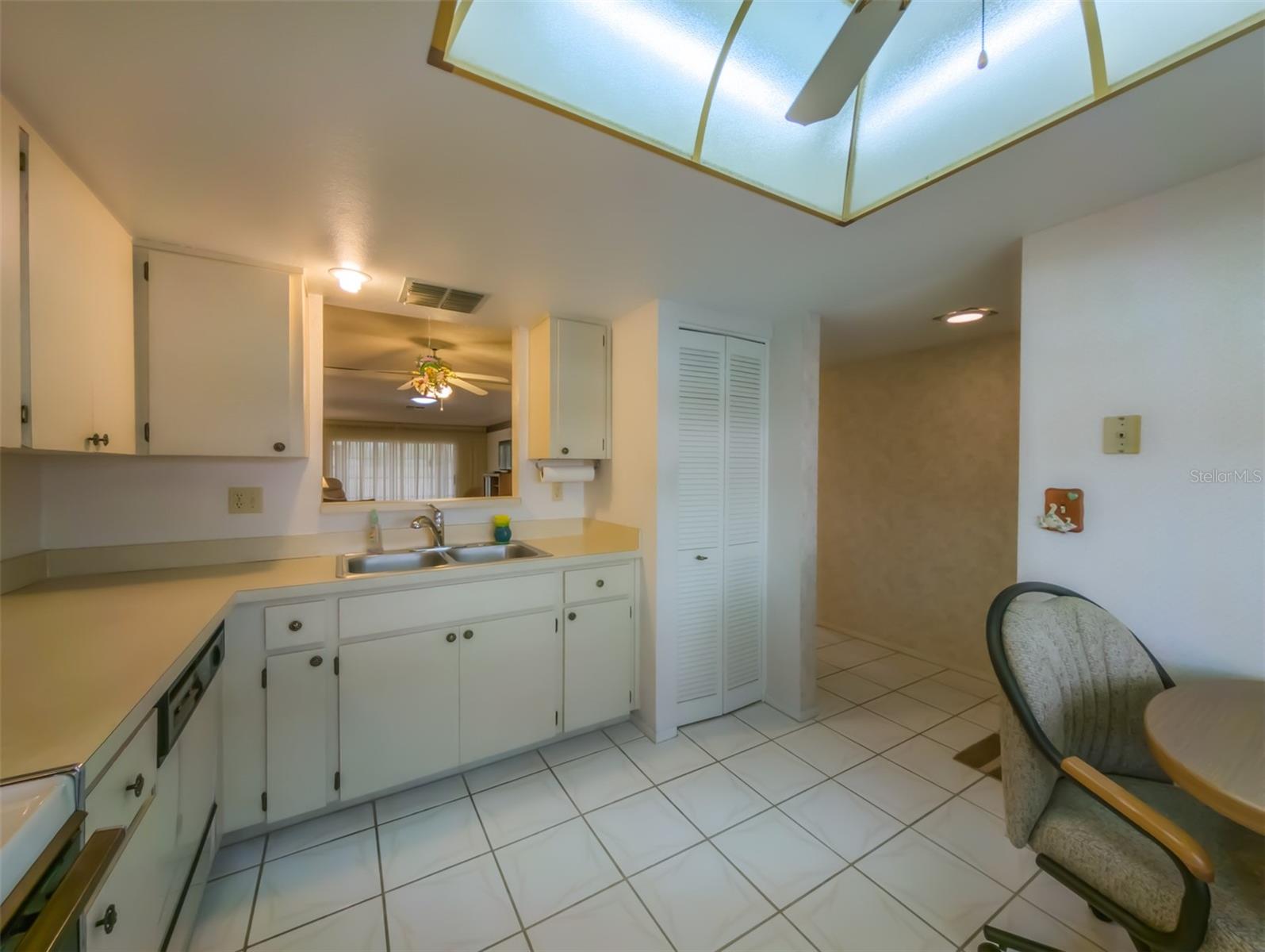 Image 7 of 58 For 11231 Dollar Lake Drive 5