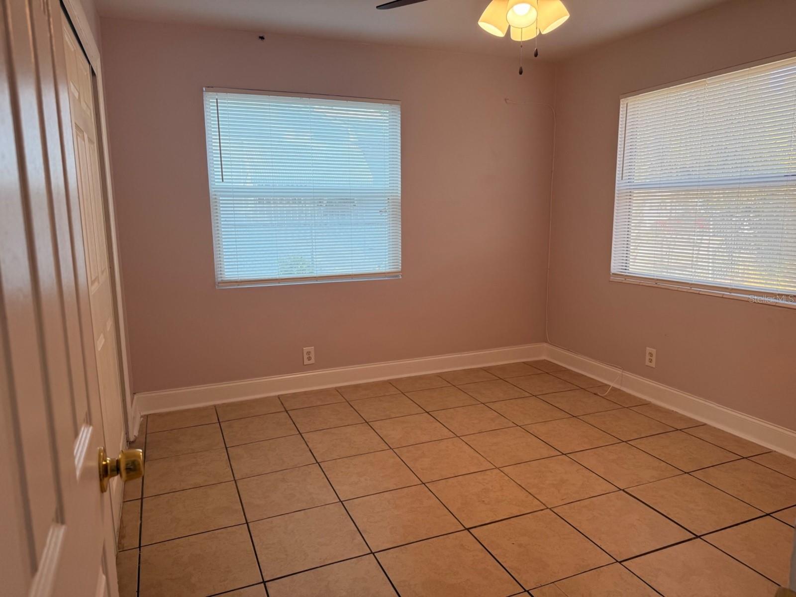 Image 3 of 10 For 1327 43rd Street S