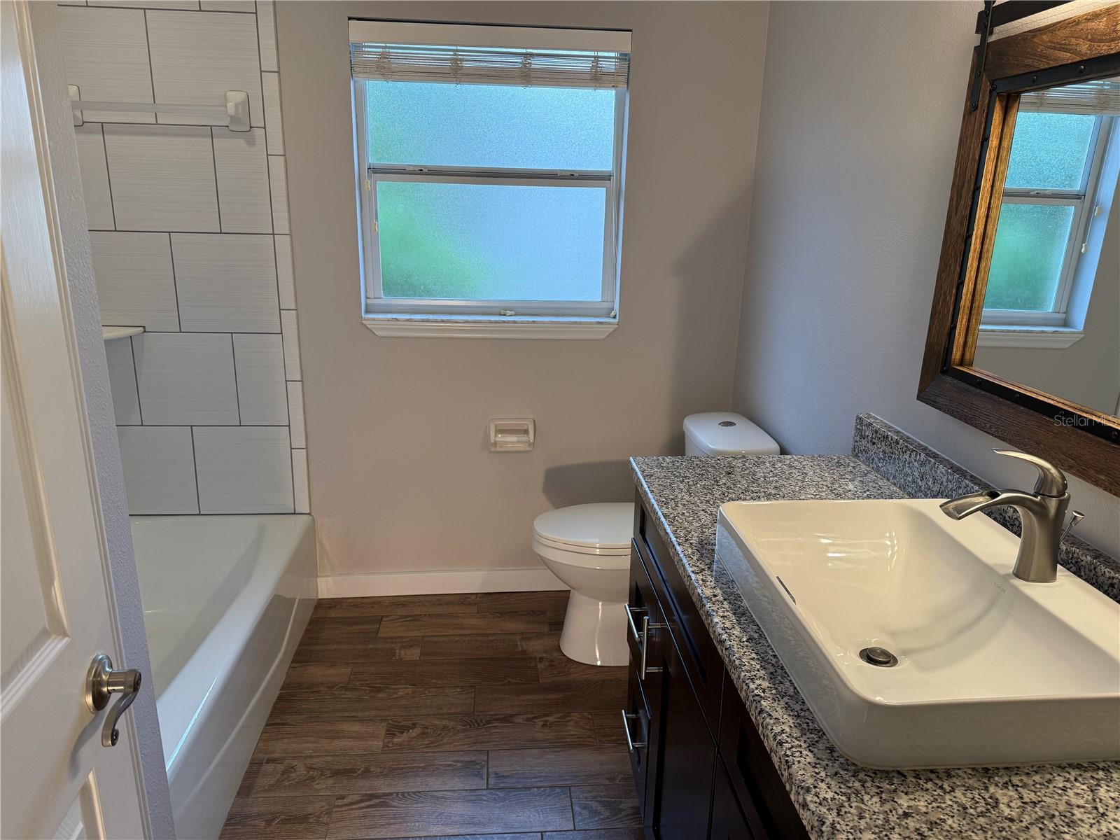 Image 19 of 22 For 98 Dade Avenue