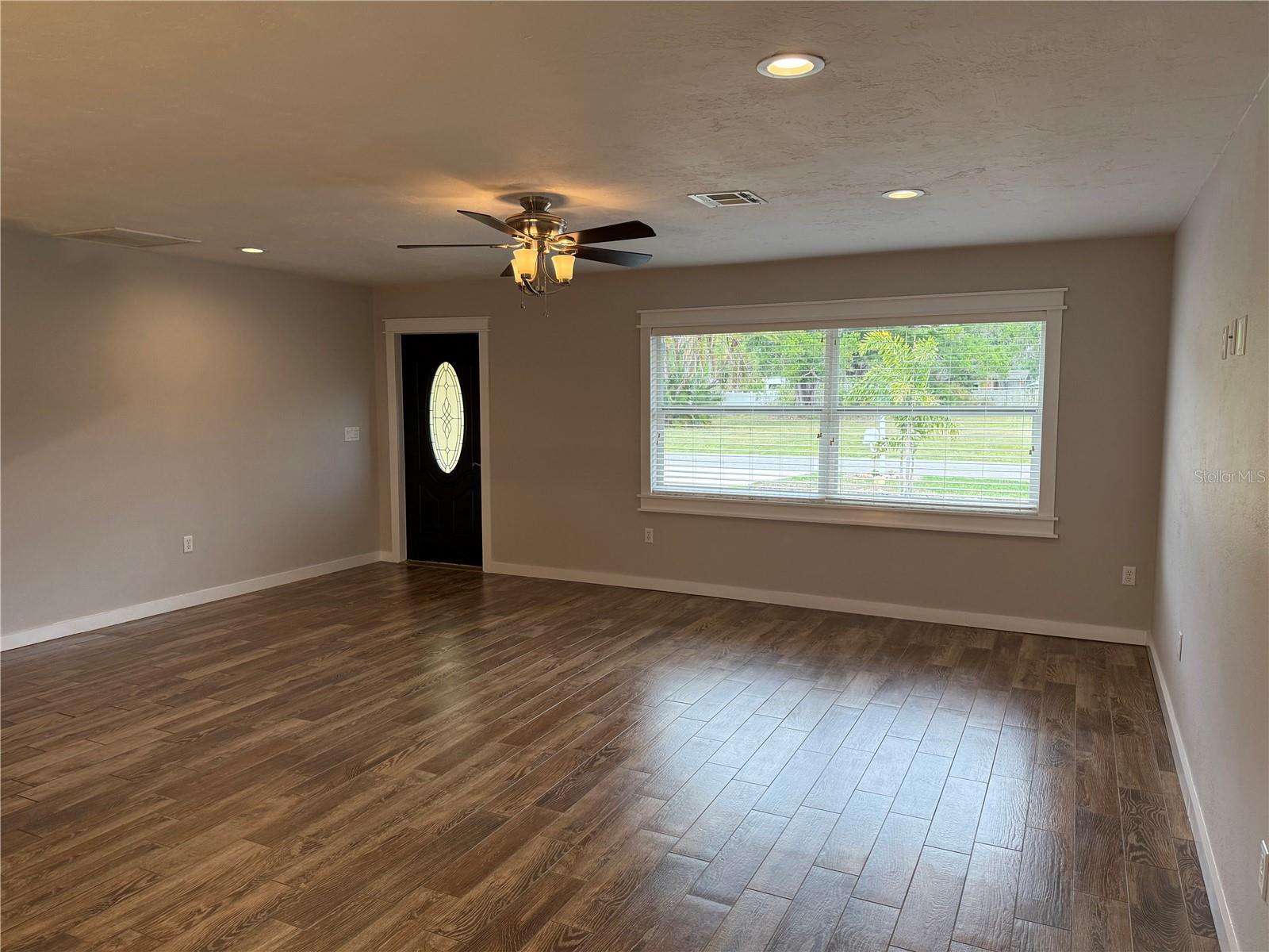 Image 5 of 22 For 98 Dade Avenue