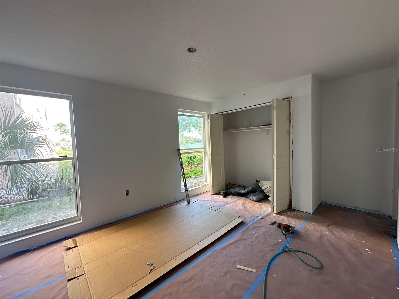 Image 17 of 22 For 1859 Shore Drive S 107