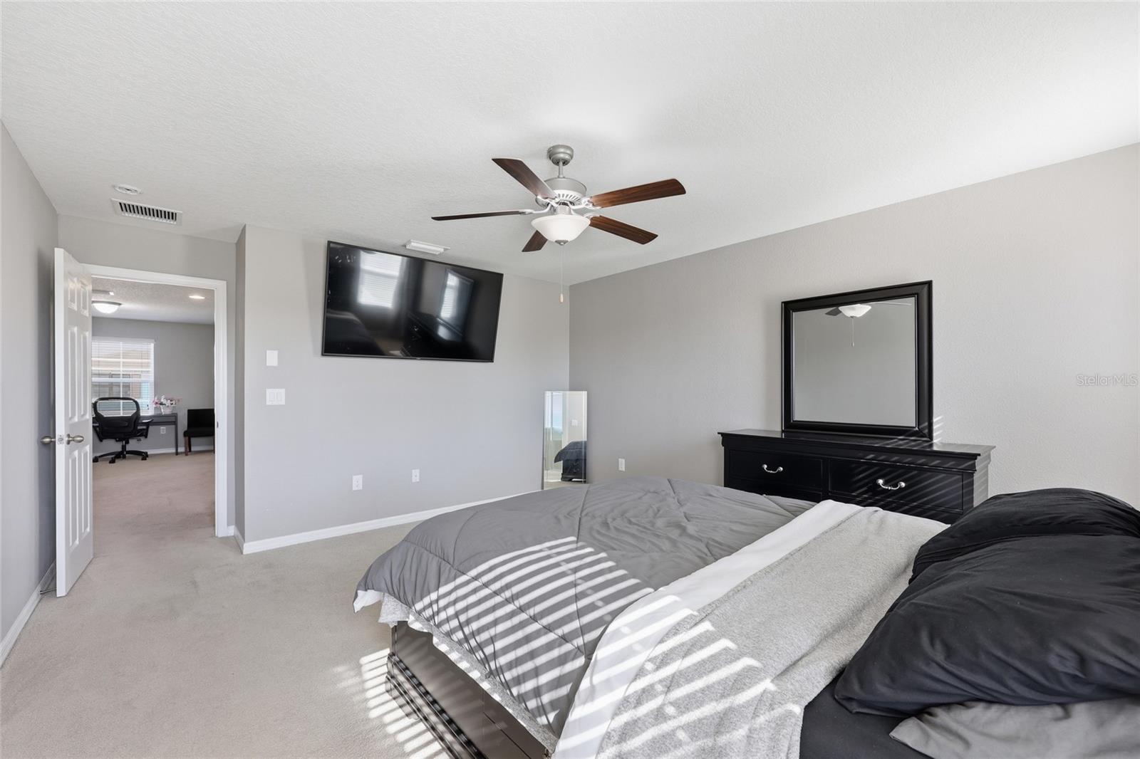 Image 22 of 33 For 19416 Roseate Drive