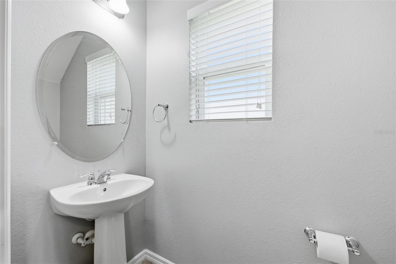 Image 7 of 33 For 19416 Roseate Drive