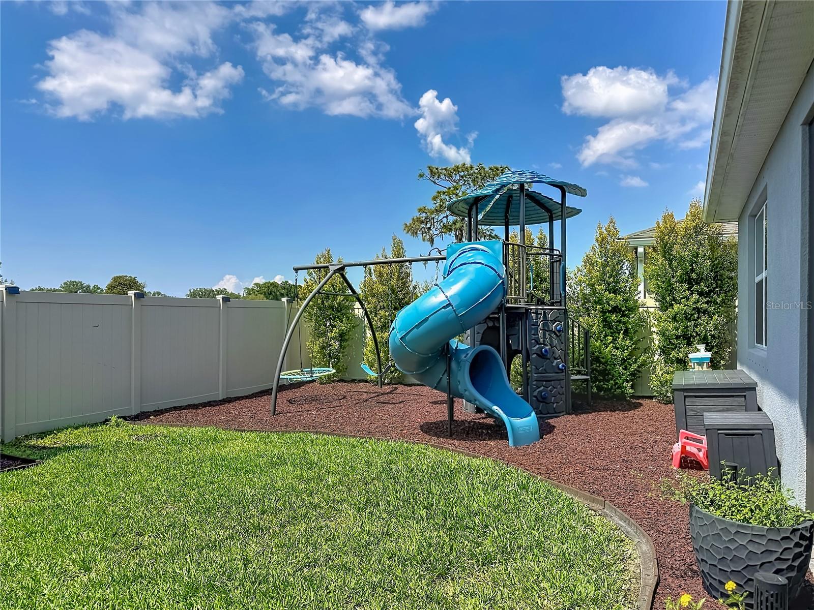 Image 49 of 61 For 5215 123rd Avenue E