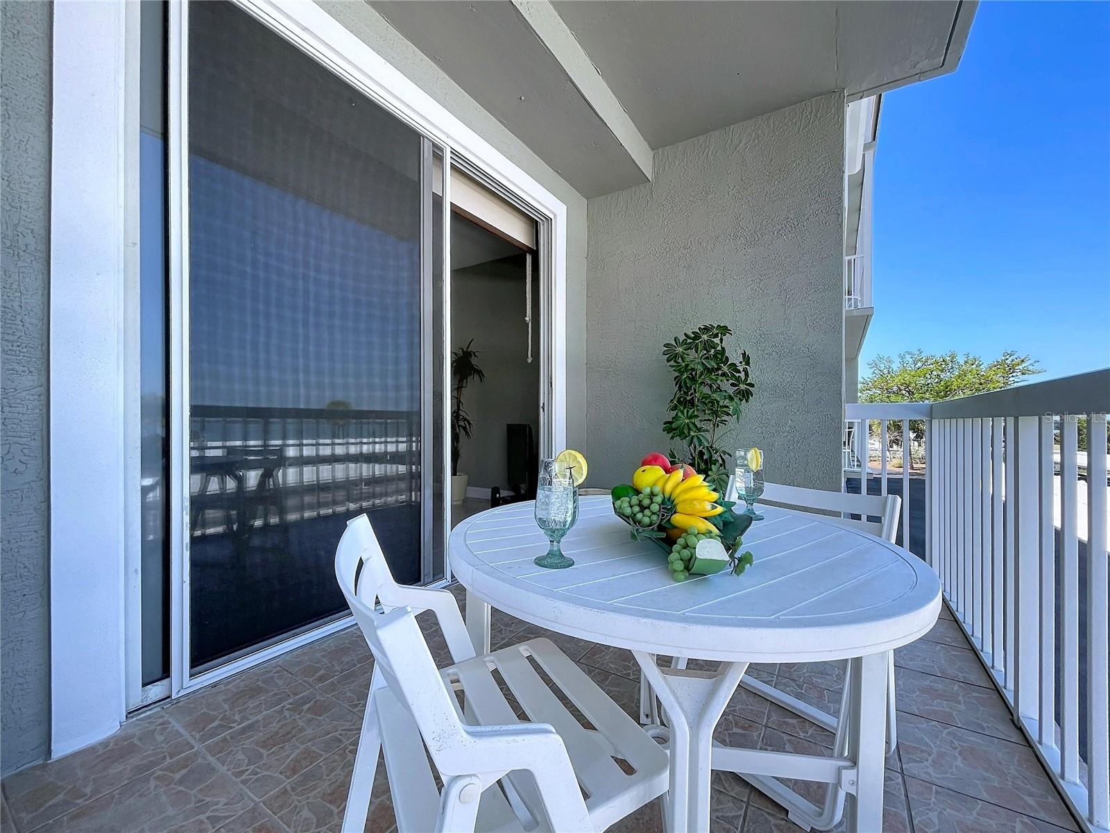 Image 27 of 84 For 7 Island Park Place 204