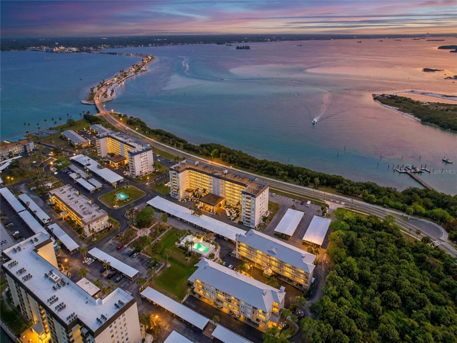 Image 3 of 84 For 7 Island Park Place 204