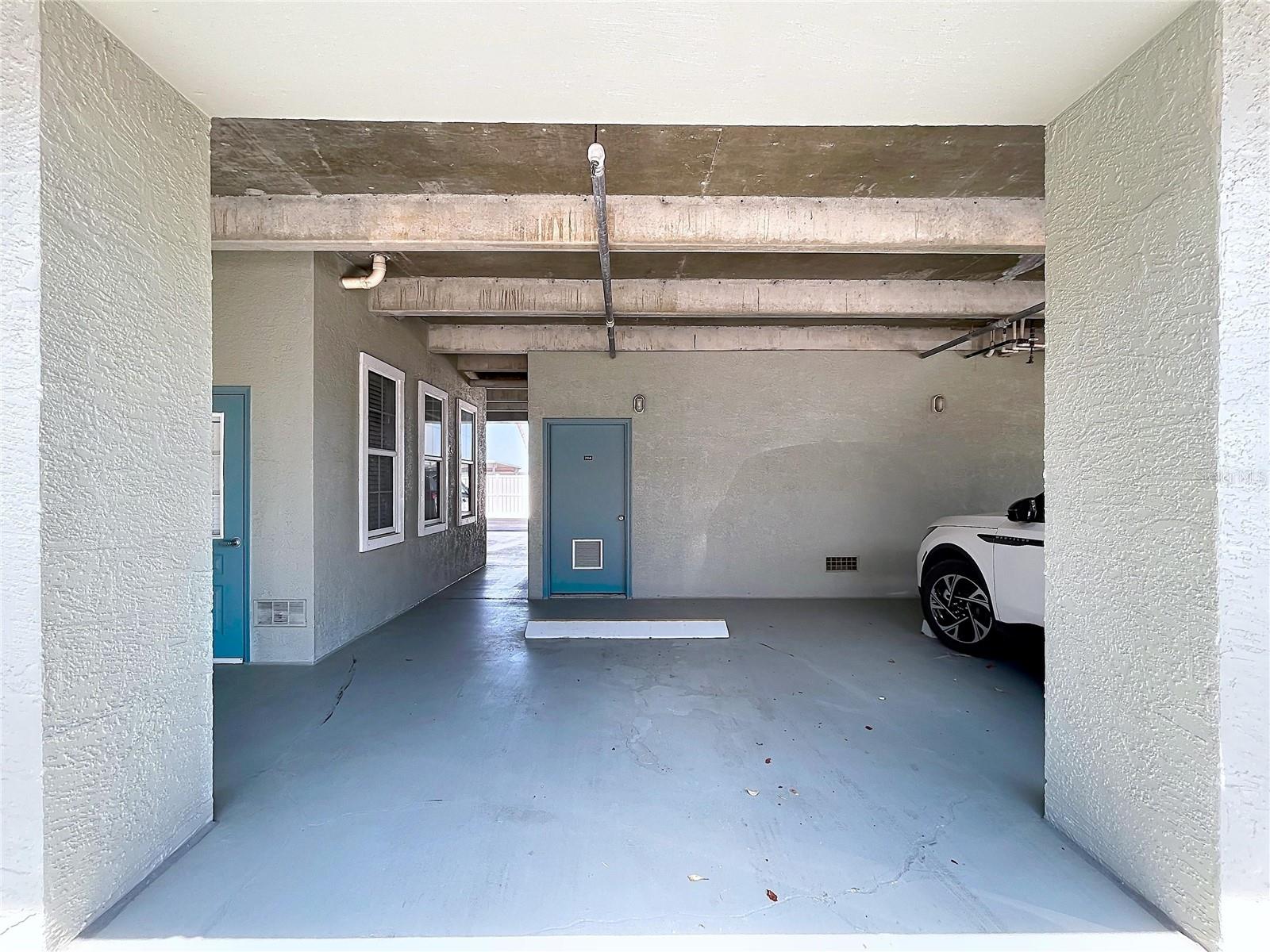 Image 32 of 84 For 7 Island Park Place 204