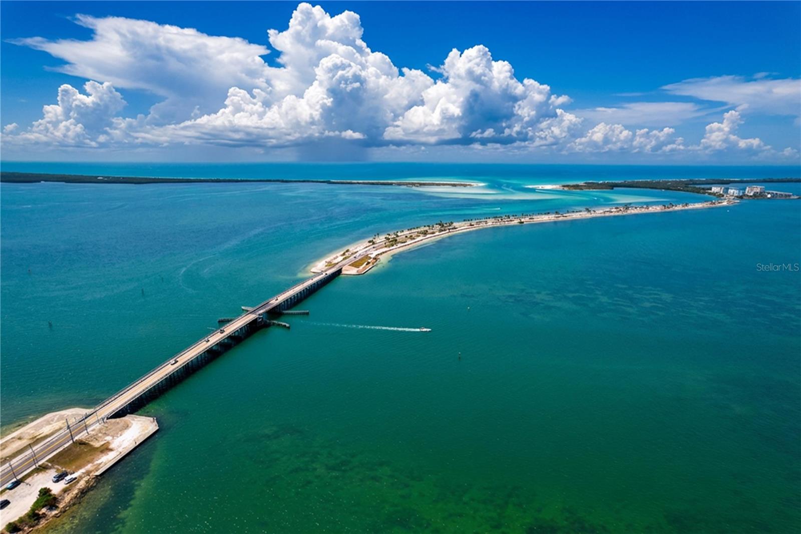 Image 48 of 84 For 7 Island Park Place 204