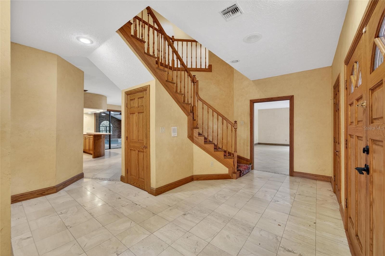 Image 12 of 88 For 902 River Rapids Avenue