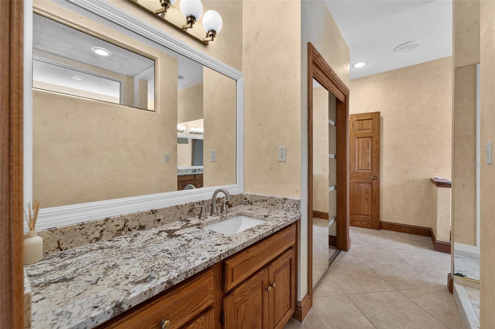 Image 26 of 88 For 902 River Rapids Avenue