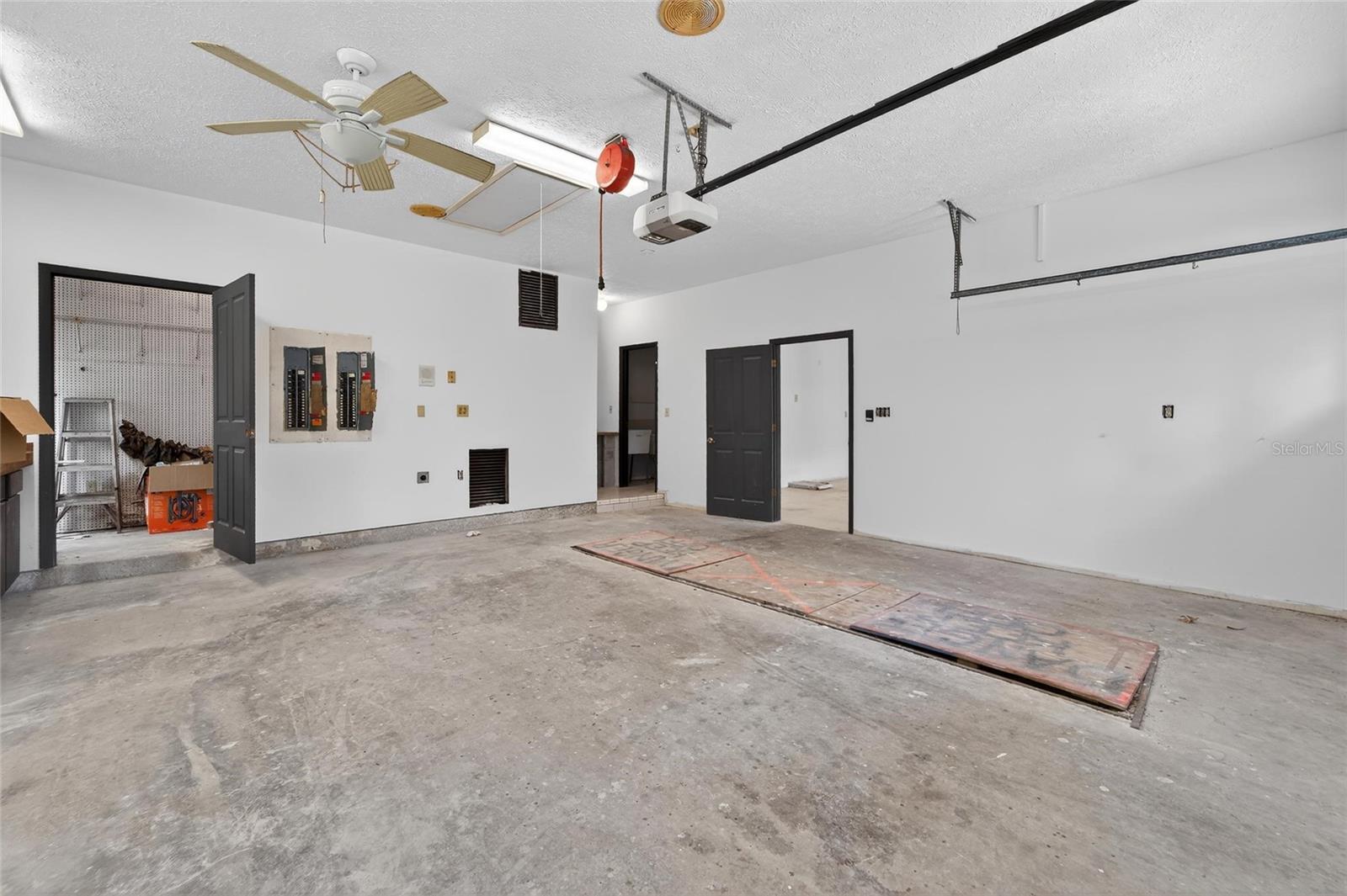 Image 64 of 88 For 902 River Rapids Avenue