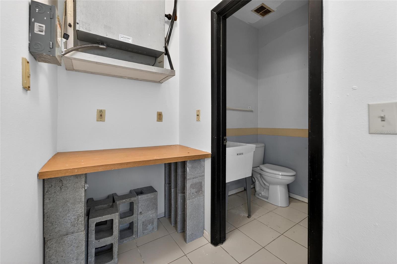 Image 65 of 88 For 902 River Rapids Avenue