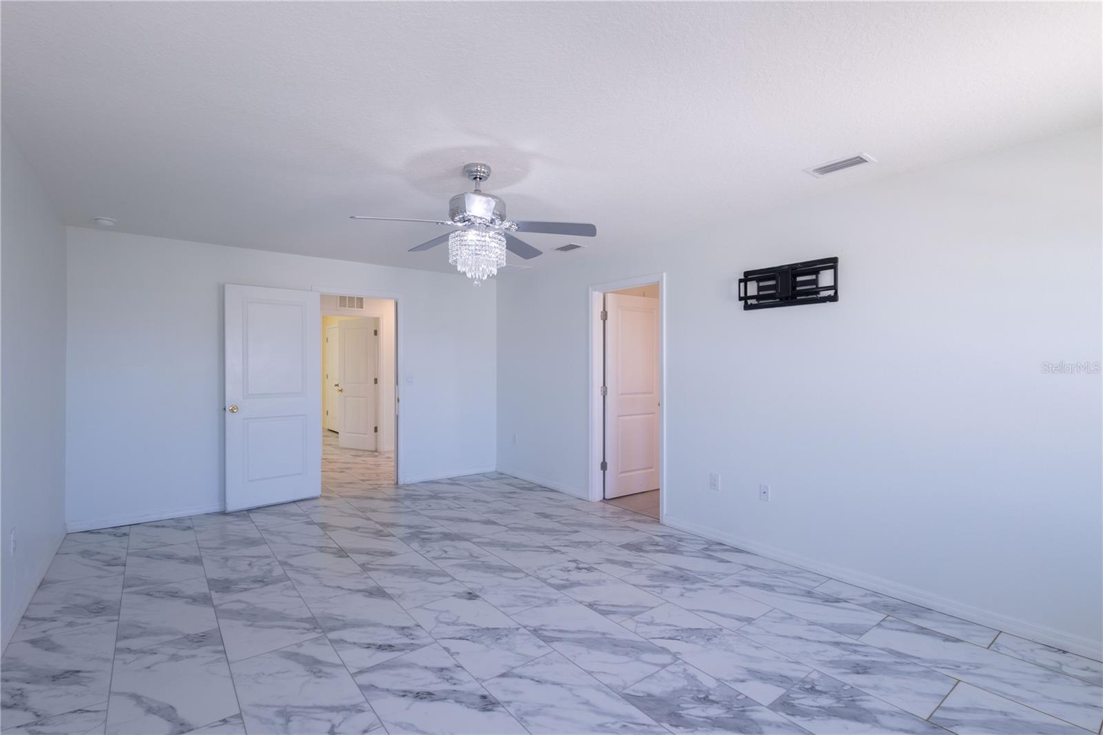 Image 25 of 43 For 5455 Logan Cave Avenue