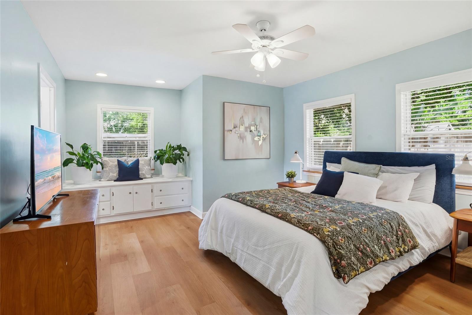 Image 6 of 45 For 1349 78th Avenue N