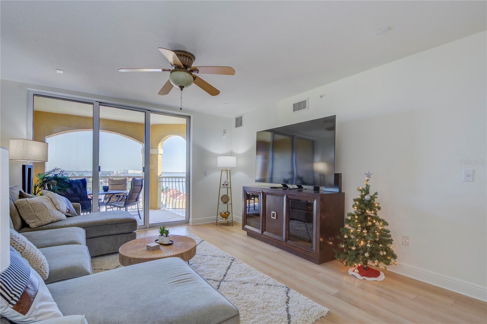 Image 16 of 45 For 5353 Gulf Boulevard A502