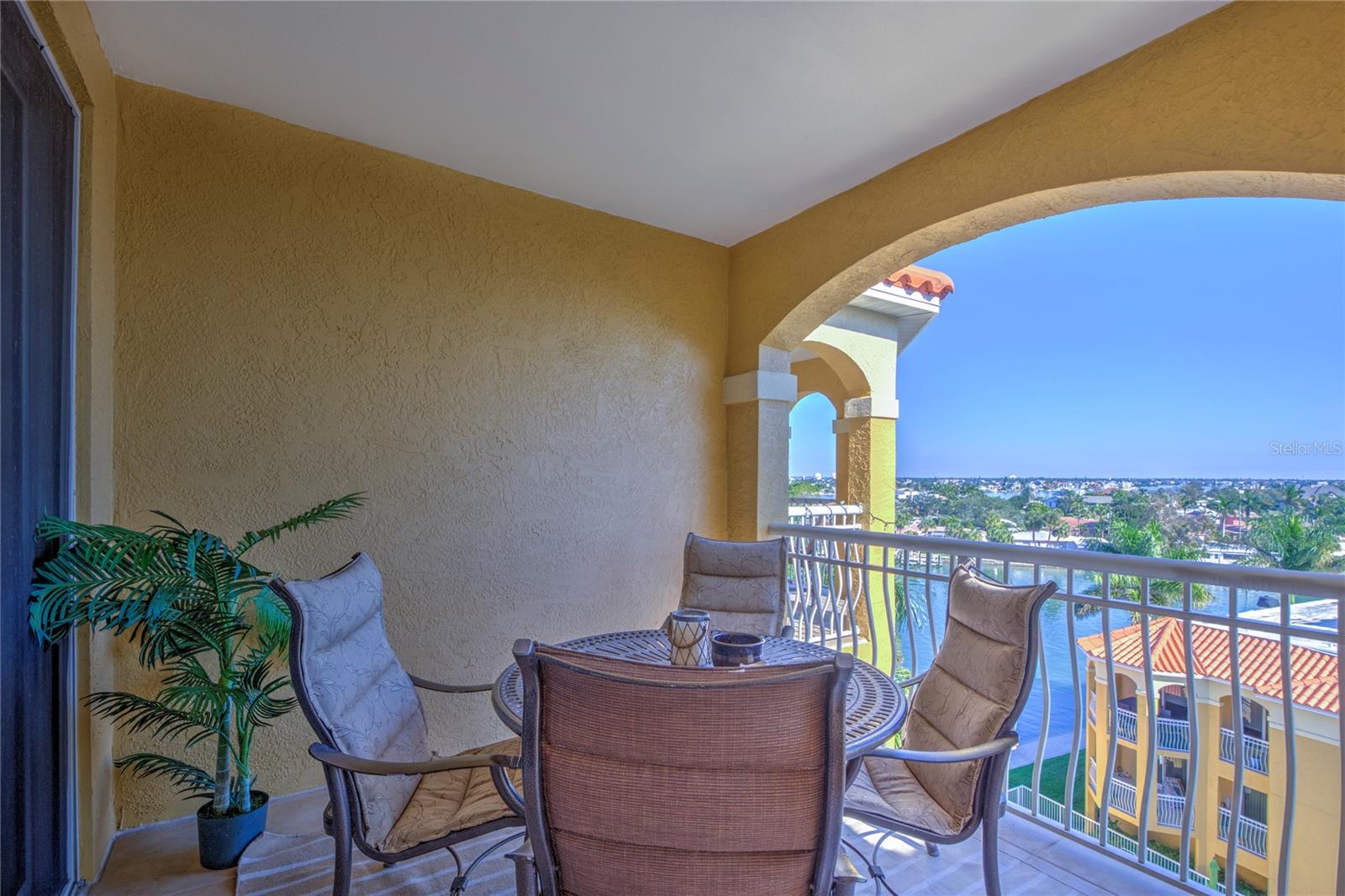 Image 18 of 45 For 5353 Gulf Boulevard A502