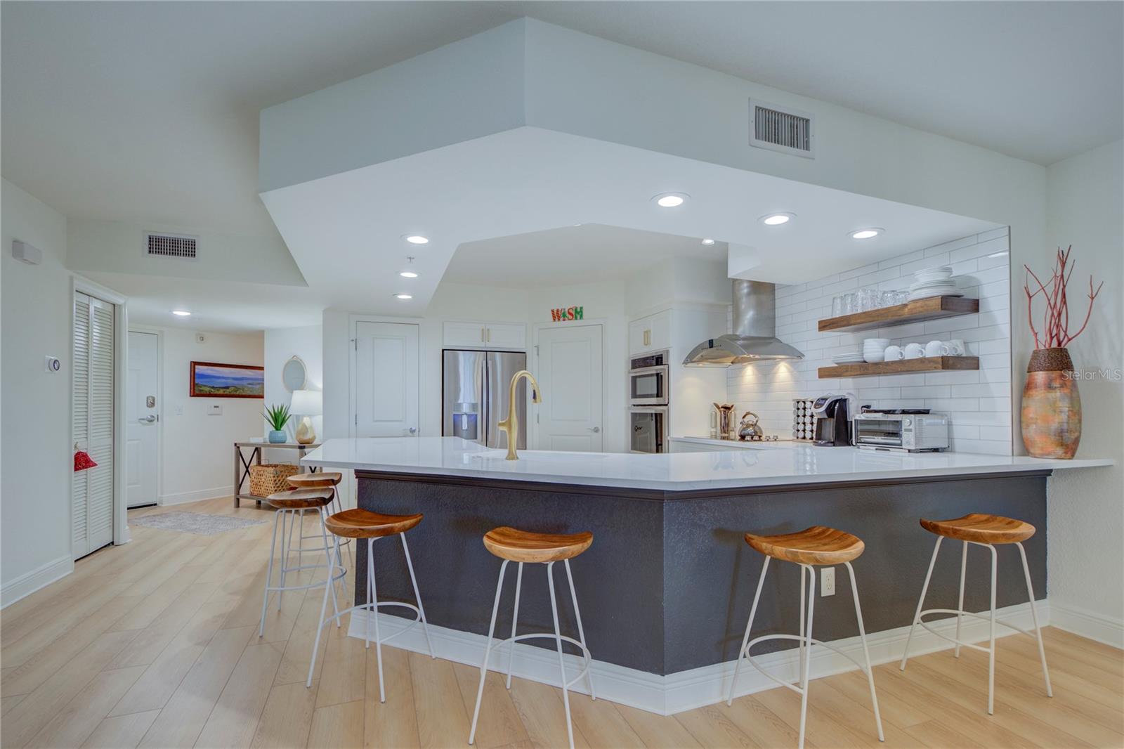 Image 9 of 45 For 5353 Gulf Boulevard A502