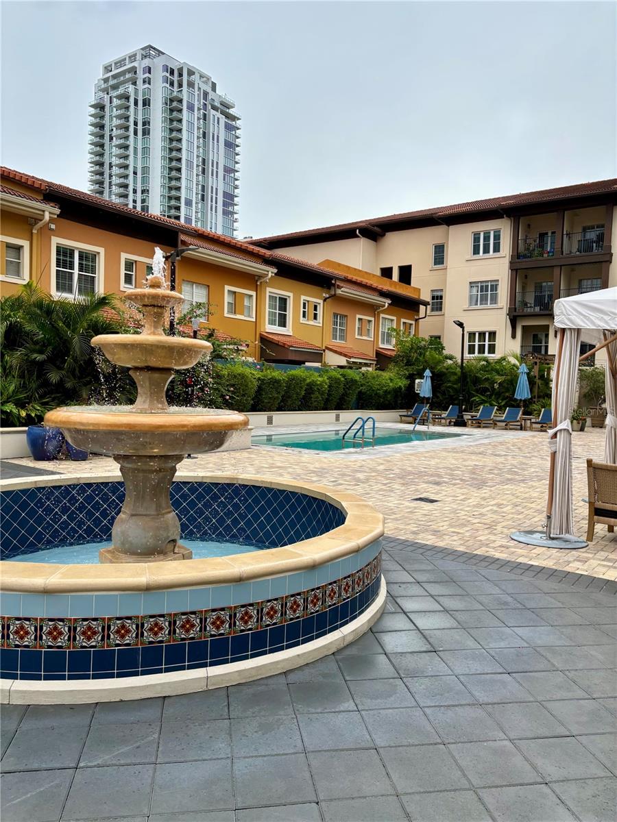 Image 16 of 22 For 200 4th Avenue S 329